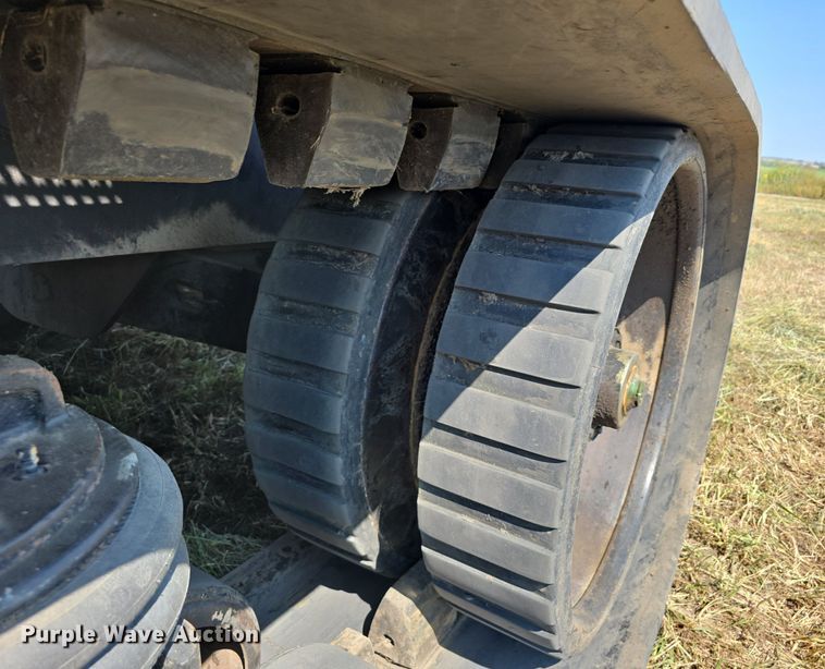 image for item DS4819 1999 Caterpillar Challenger 65E tractor