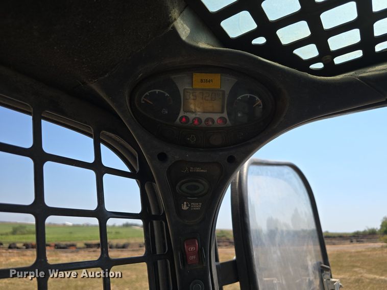 image for item DS4820 2013 Bobcat T770 tracked skid steer loader