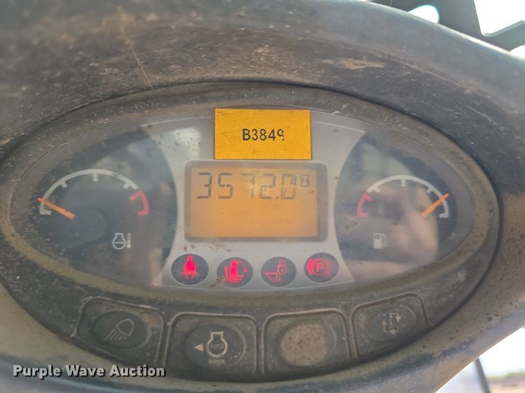 image for item DS4820 2013 Bobcat T770 tracked skid steer loader