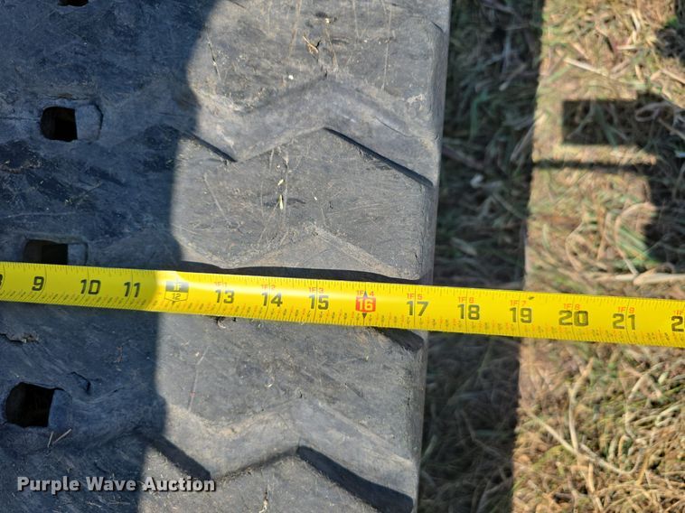 image for item DS4820 2013 Bobcat T770 tracked skid steer loader