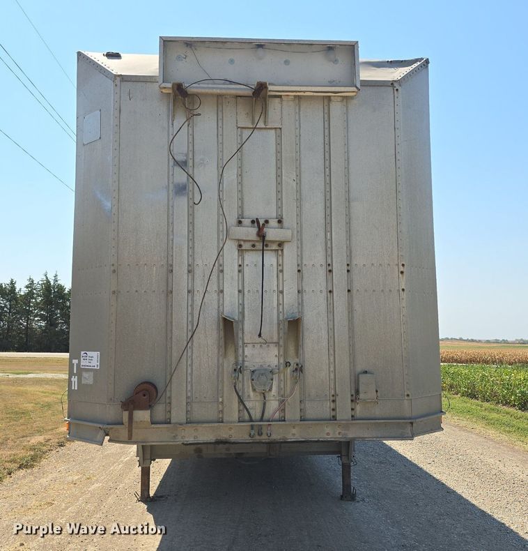 image for item DS4821 1983 Barrett Trailers livestock trailer