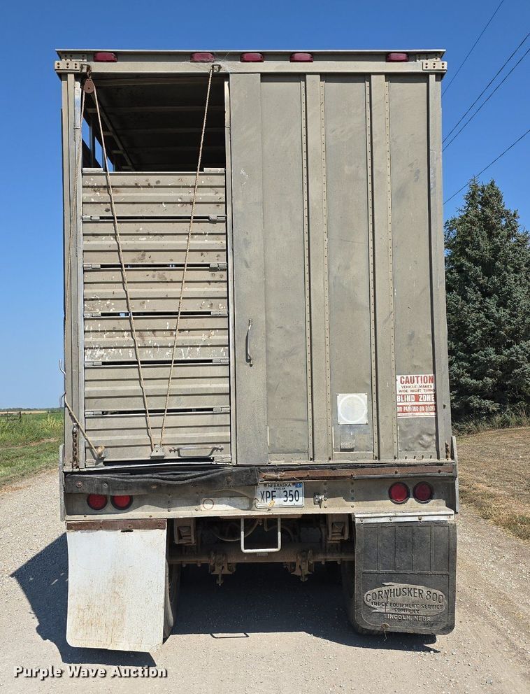 image for item DS4821 1983 Barrett Trailers livestock trailer