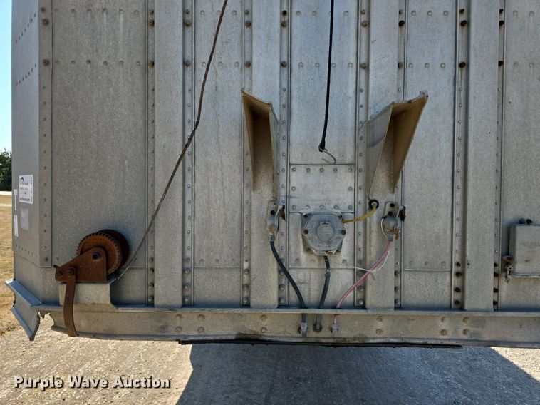 image for item DS4821 1983 Barrett Trailers livestock trailer