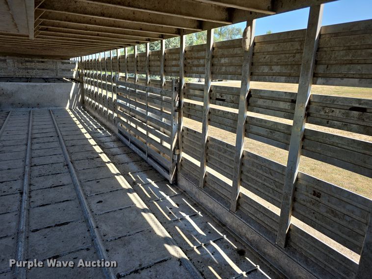 image for item DS4821 1983 Barrett Trailers livestock trailer