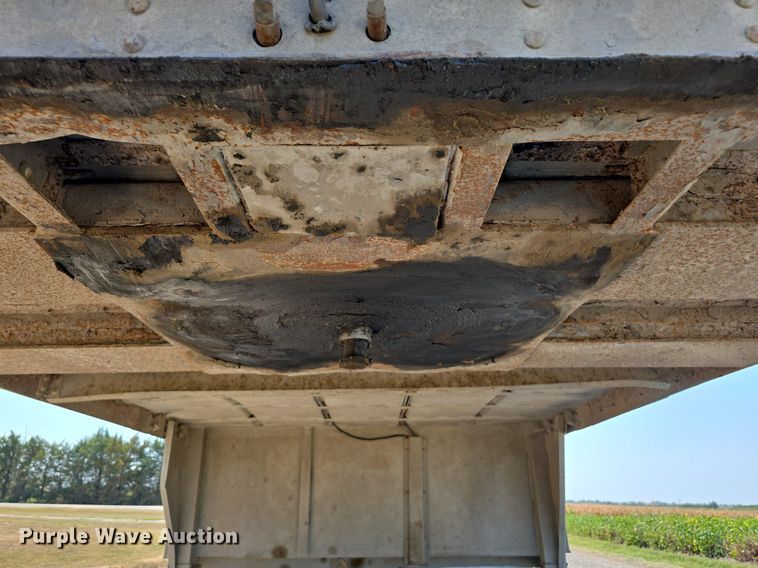 image for item DS4821 1983 Barrett Trailers livestock trailer