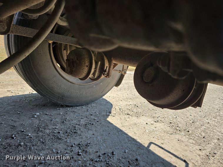 image for item DS4821 1983 Barrett Trailers livestock trailer