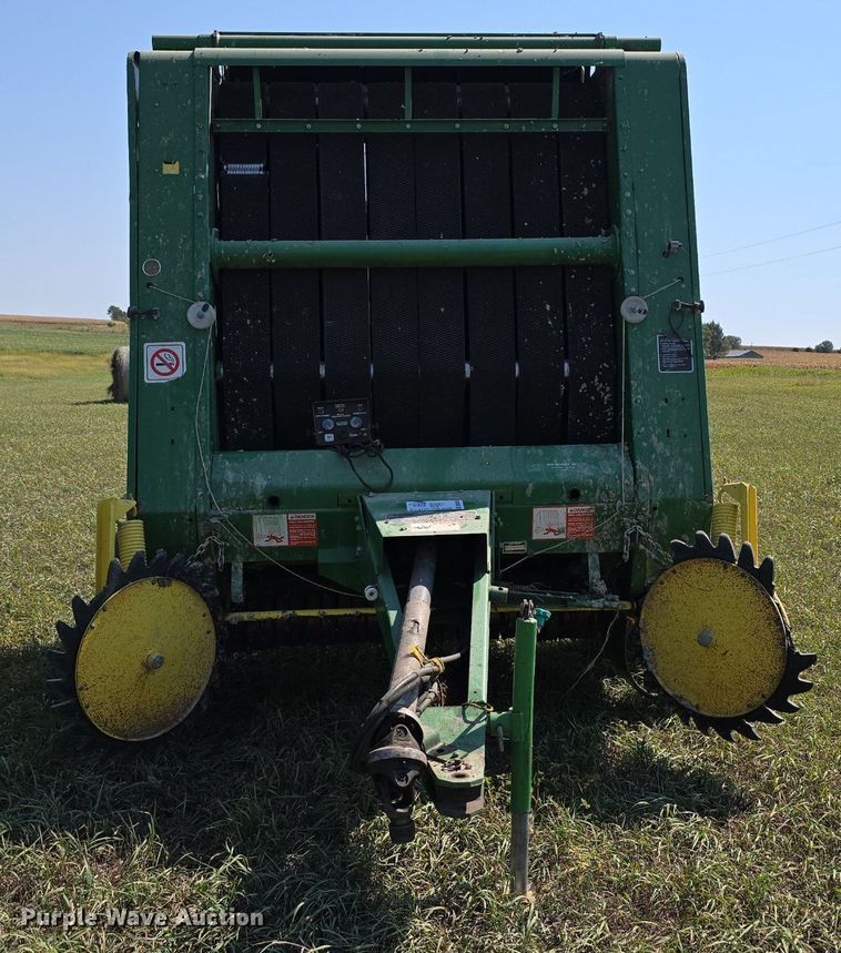 image for item DS4825 1990 John Deere 535 round baler