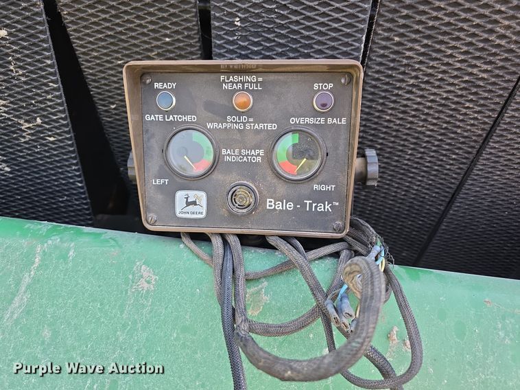 image for item DS4825 1990 John Deere 535 round baler