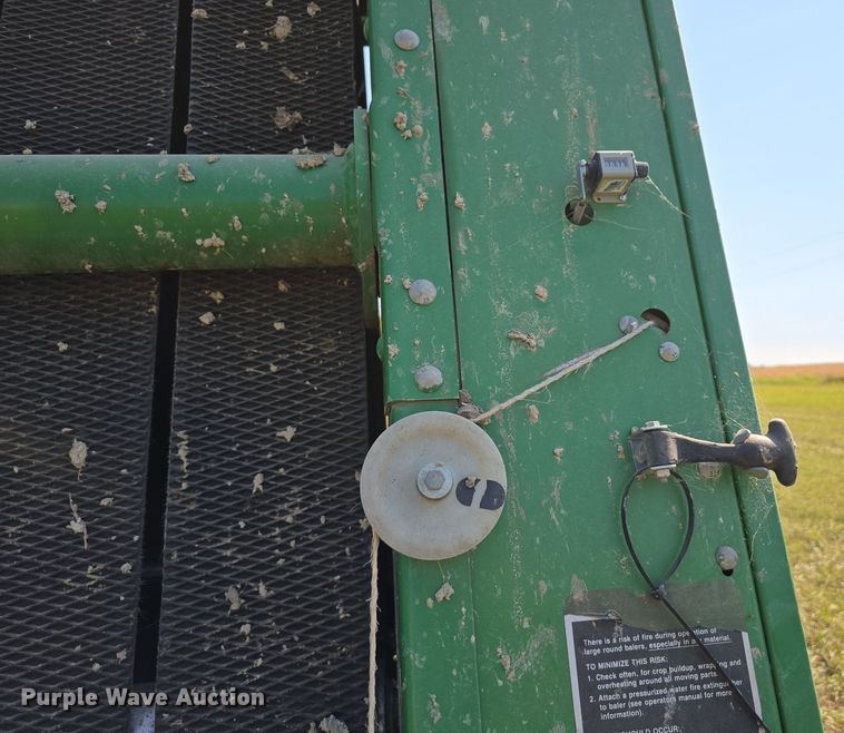 image for item DS4825 1990 John Deere 535 round baler