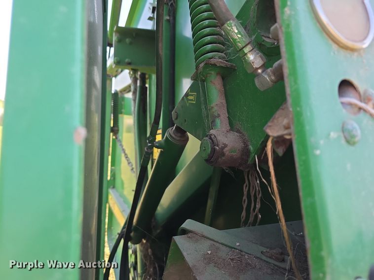 image for item DS4825 1990 John Deere 535 round baler