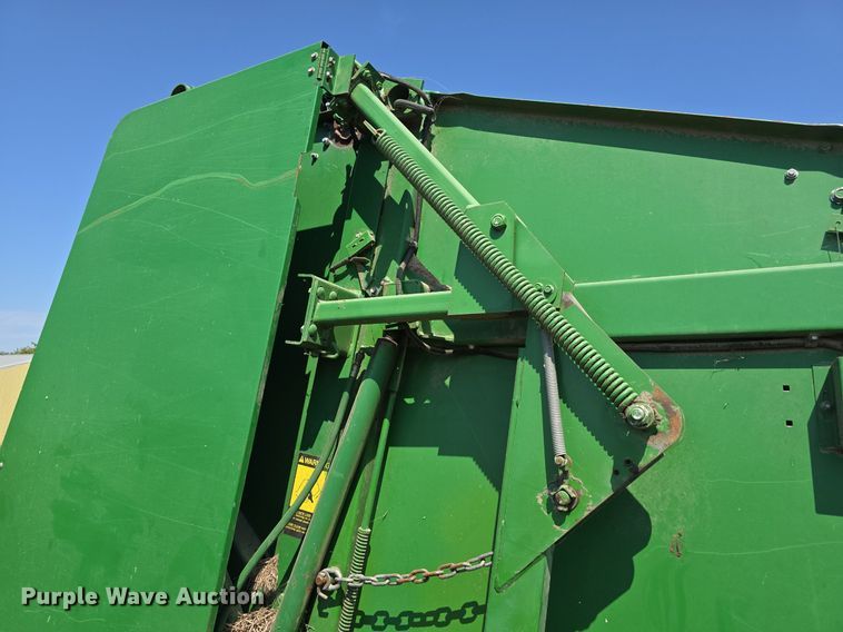 image for item DS4825 1990 John Deere 535 round baler