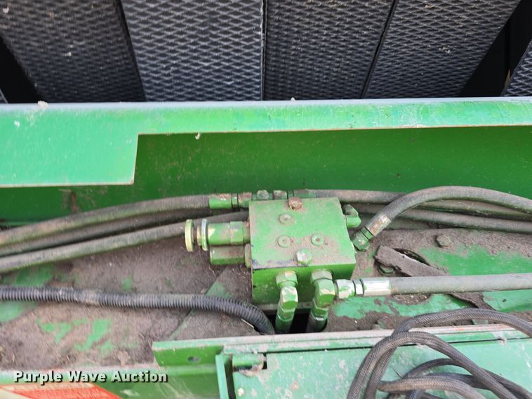 image for item DS4825 1990 John Deere 535 round baler