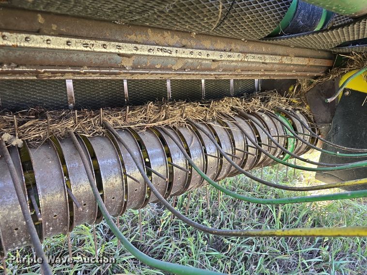 image for item DS4825 1990 John Deere 535 round baler