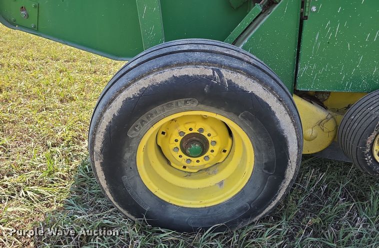 image for item DS4825 1990 John Deere 535 round baler