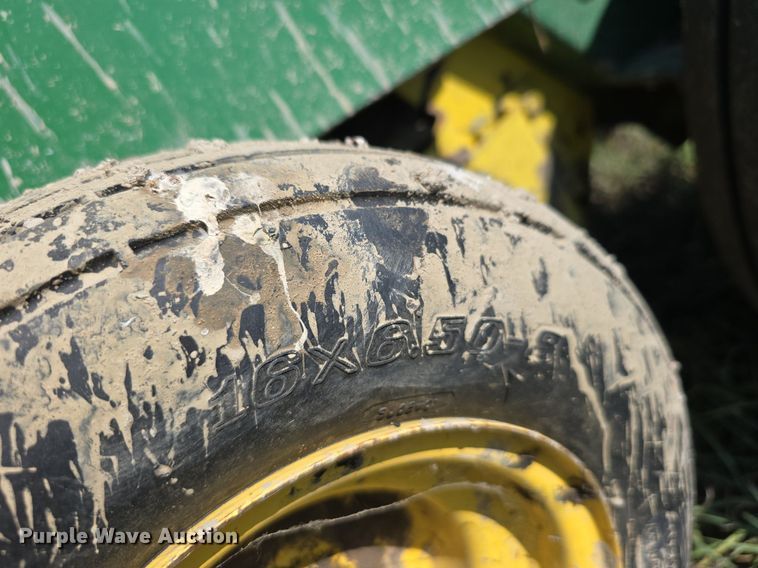 image for item DS4825 1990 John Deere 535 round baler