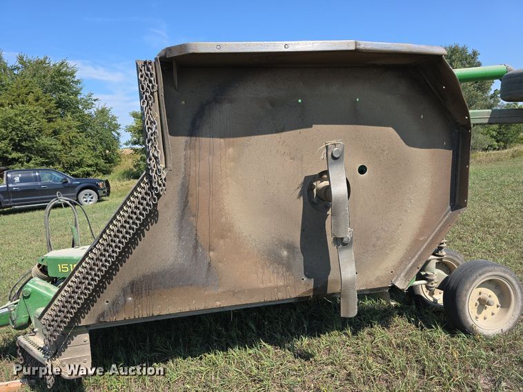 image for item DS4826 John Deere 1518 batwing rotary mower
