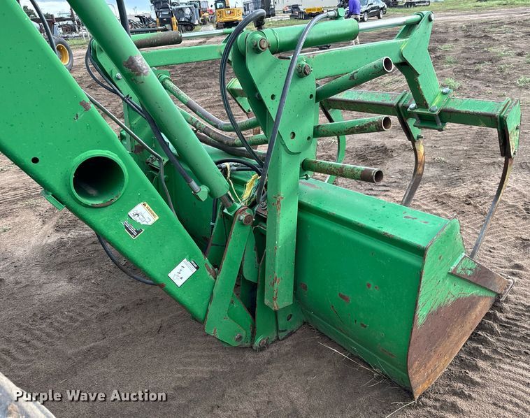 image for item DS7533 1994 John Deere 7800 MFWD tractor