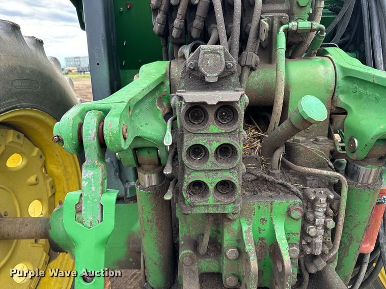 image for item DS7533 1994 John Deere 7800 MFWD tractor