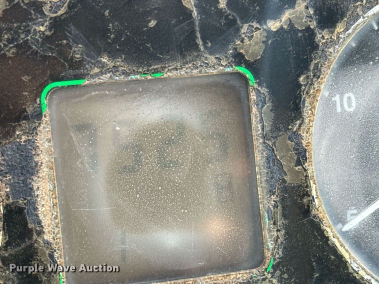 image for item DS7533 1994 John Deere 7800 MFWD tractor