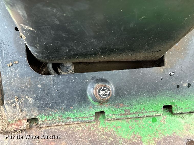 image for item DS7533 1994 John Deere 7800 MFWD tractor