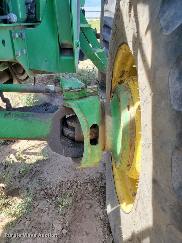 image for item DS7533 1994 John Deere 7800 MFWD tractor