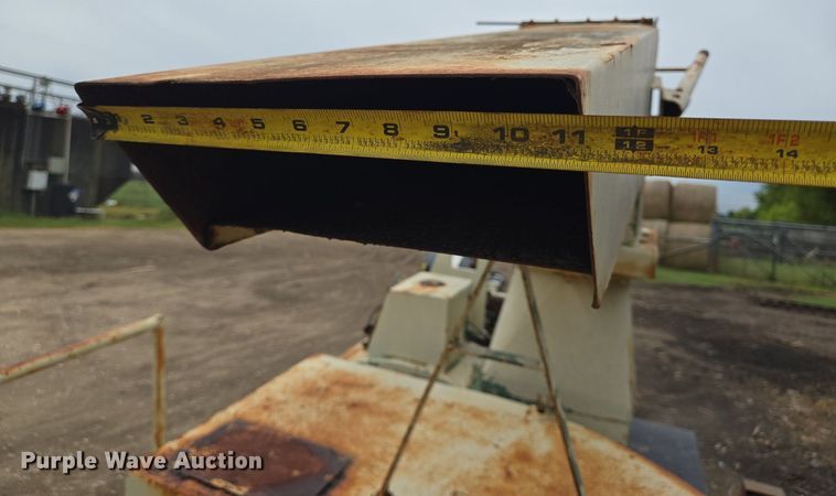 image for item DT5254 (2) straw blowers