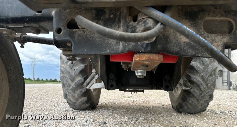 image for item DV2761 Case IH 385 tractor