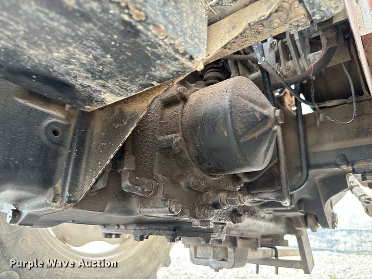 image for item DV2761 Case IH 385 tractor