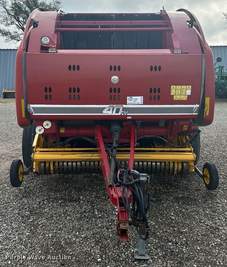 image for item DV2762 2015 New Holland RB560 round baler