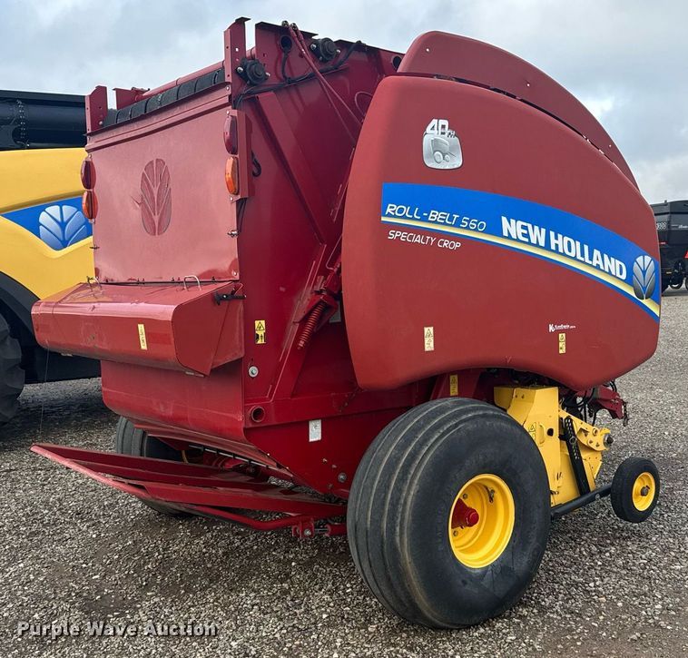 image for item DV2762 2015 New Holland RB560 round baler