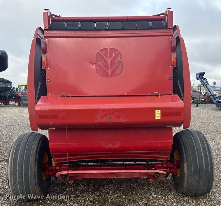 image for item DV2762 2015 New Holland RB560 round baler