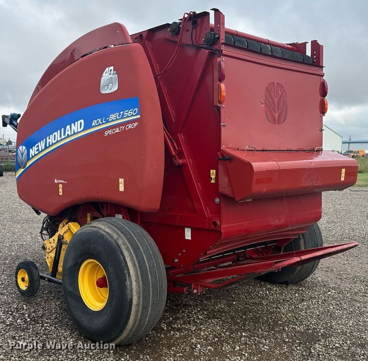 image for item DV2762 2015 New Holland RB560 round baler