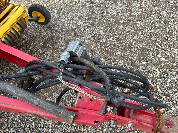 image for item DV2762 2015 New Holland RB560 round baler