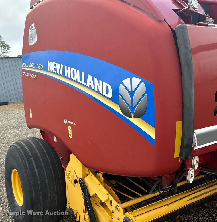 image for item DV2762 2015 New Holland RB560 round baler