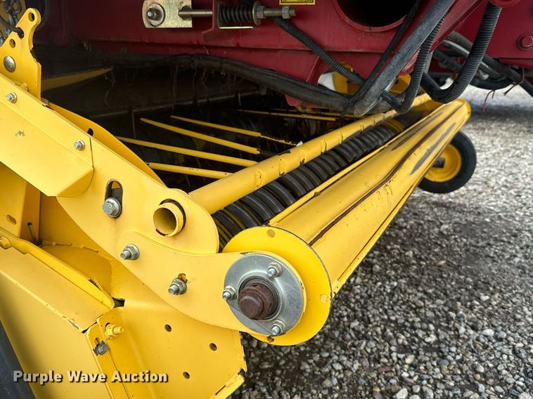 image for item DV2762 2015 New Holland RB560 round baler