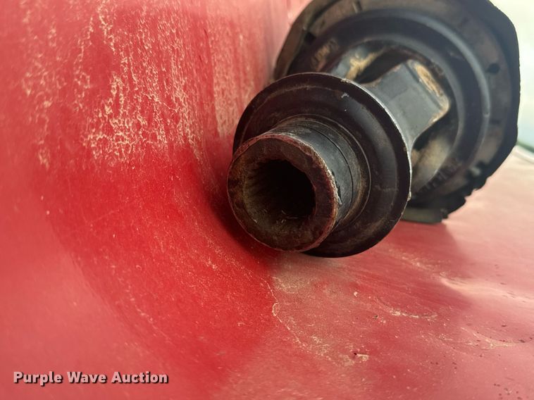 image for item DV2762 2015 New Holland RB560 round baler