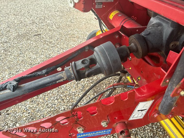 image for item DV2762 2015 New Holland RB560 round baler