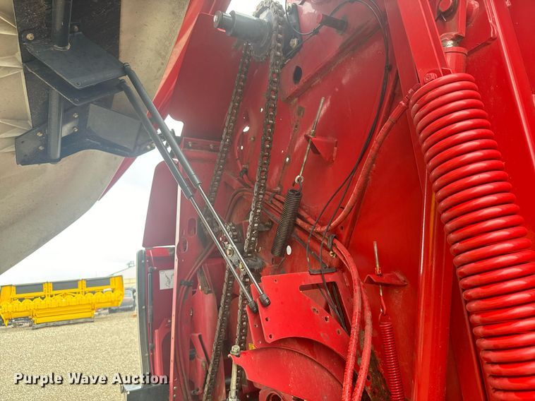 image for item DV2762 2015 New Holland RB560 round baler