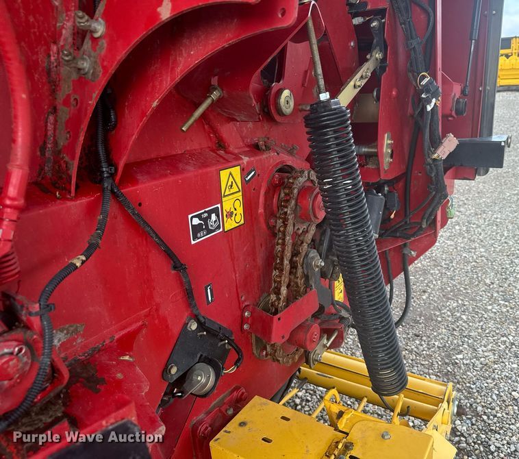 image for item DV2762 2015 New Holland RB560 round baler