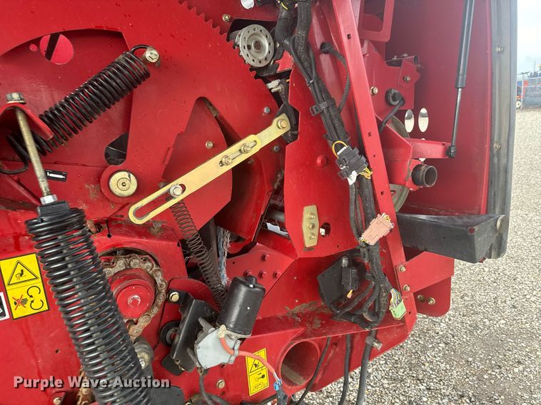 image for item DV2762 2015 New Holland RB560 round baler