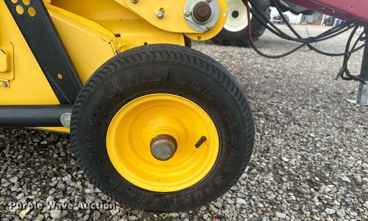 image for item DV2762 2015 New Holland RB560 round baler