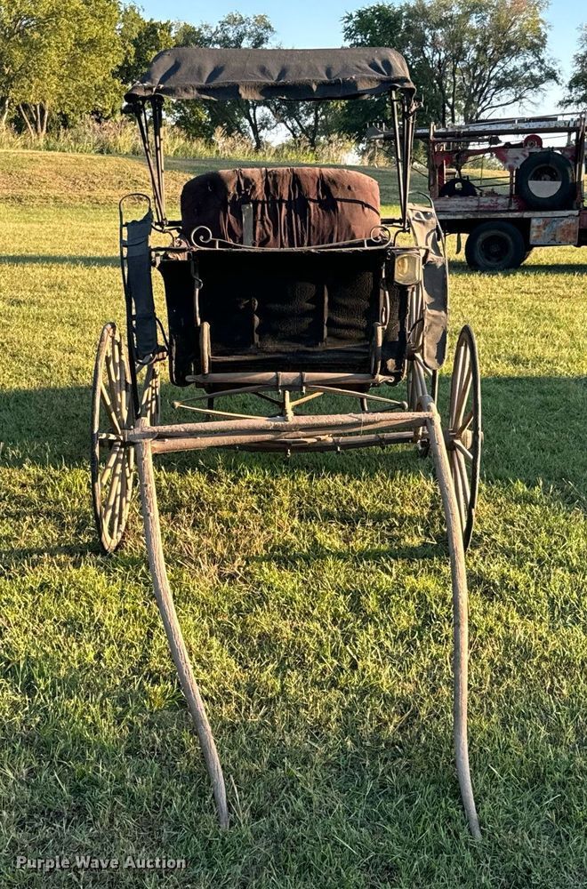 image for item DX0968 Horse drawn carriage