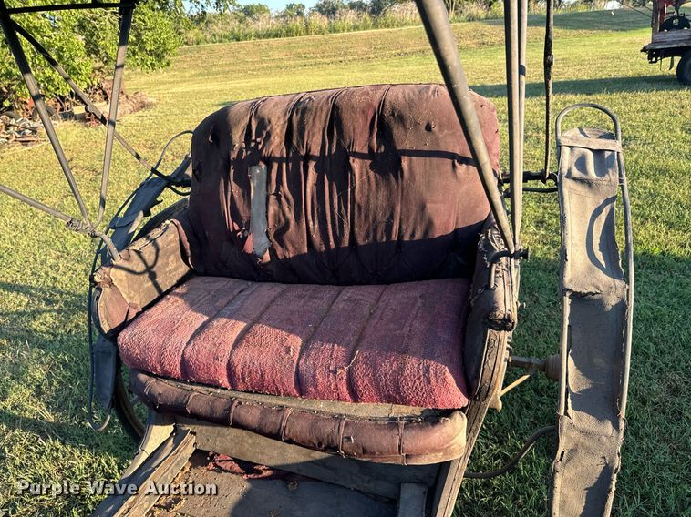 image for item DX0968 Horse drawn carriage