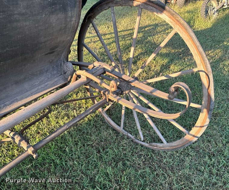 image for item DX0968 Horse drawn carriage