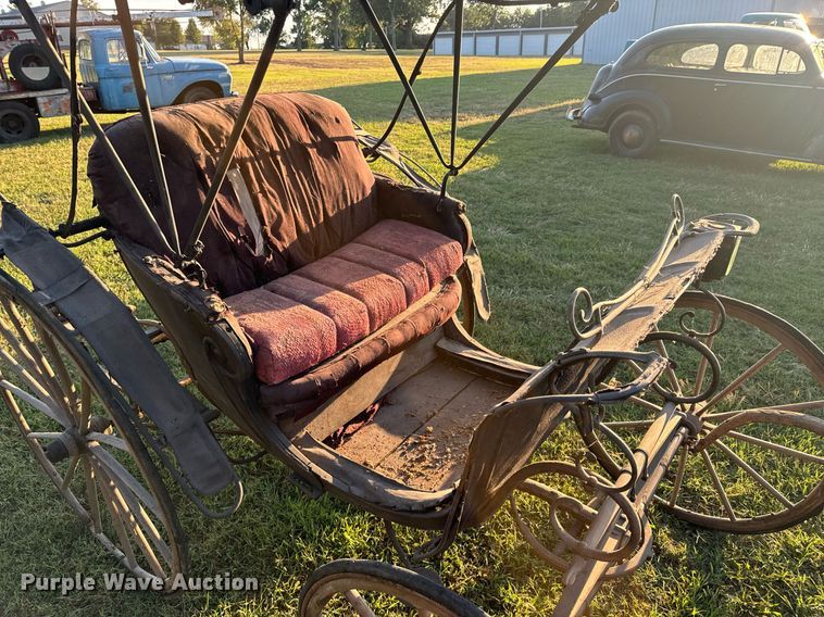 image for item DX0968 Horse drawn carriage