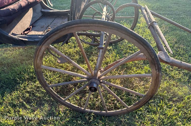 image for item DX0968 Horse drawn carriage