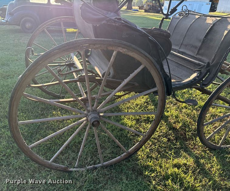image for item DX0968 Horse drawn carriage