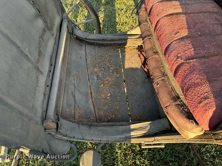 image for item DX0968 Horse drawn carriage