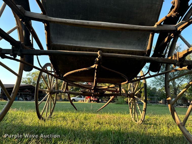 image for item DX0968 Horse drawn carriage