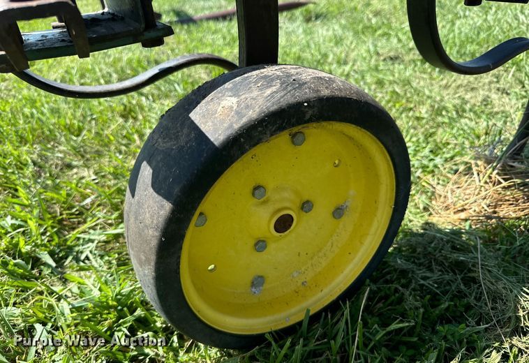 image for item DX1164 John Deere ER019 field cultivator
